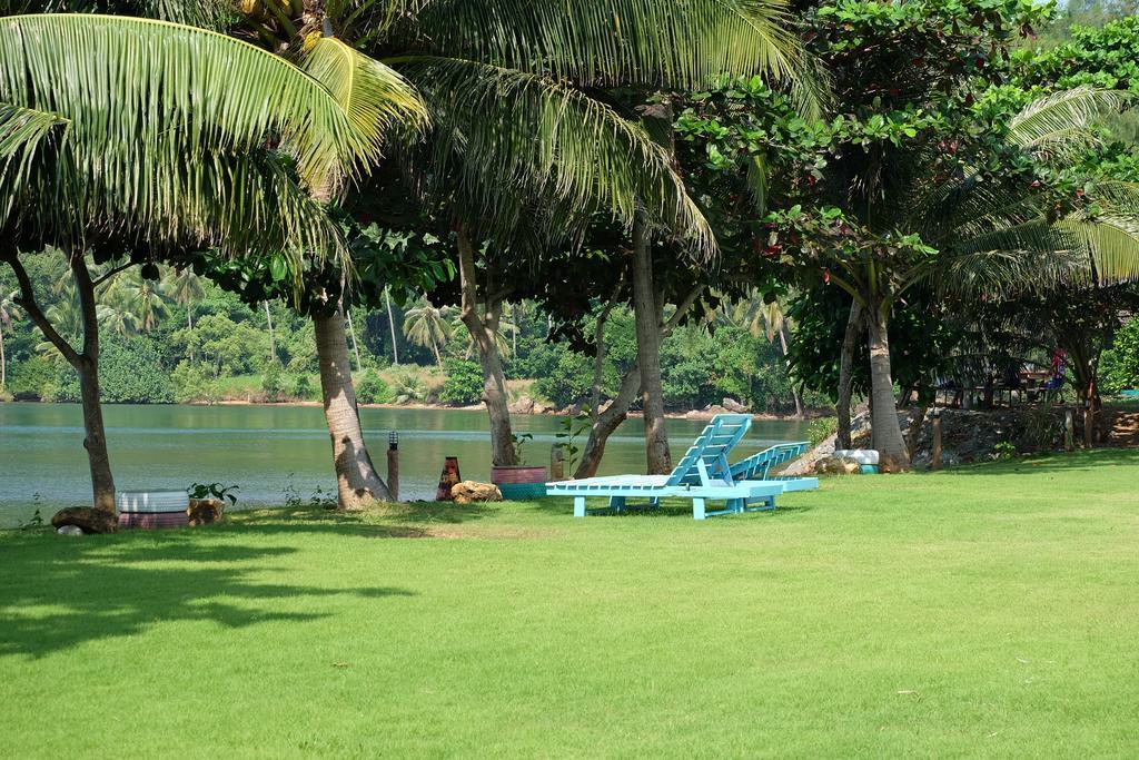 Lomtalay Resort Trat Laem Ngop Екстериор снимка