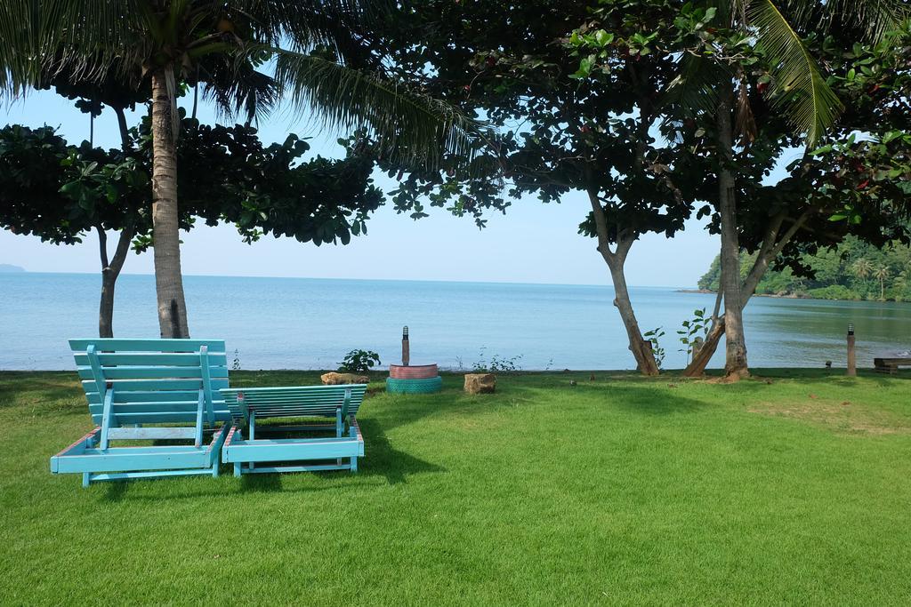 Lomtalay Resort Trat Laem Ngop Екстериор снимка