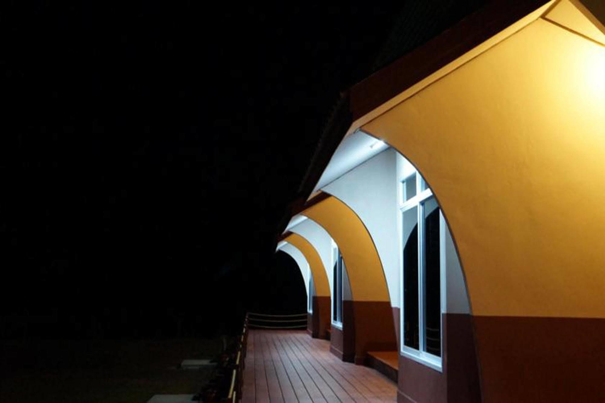 Lomtalay Resort Trat Laem Ngop Екстериор снимка