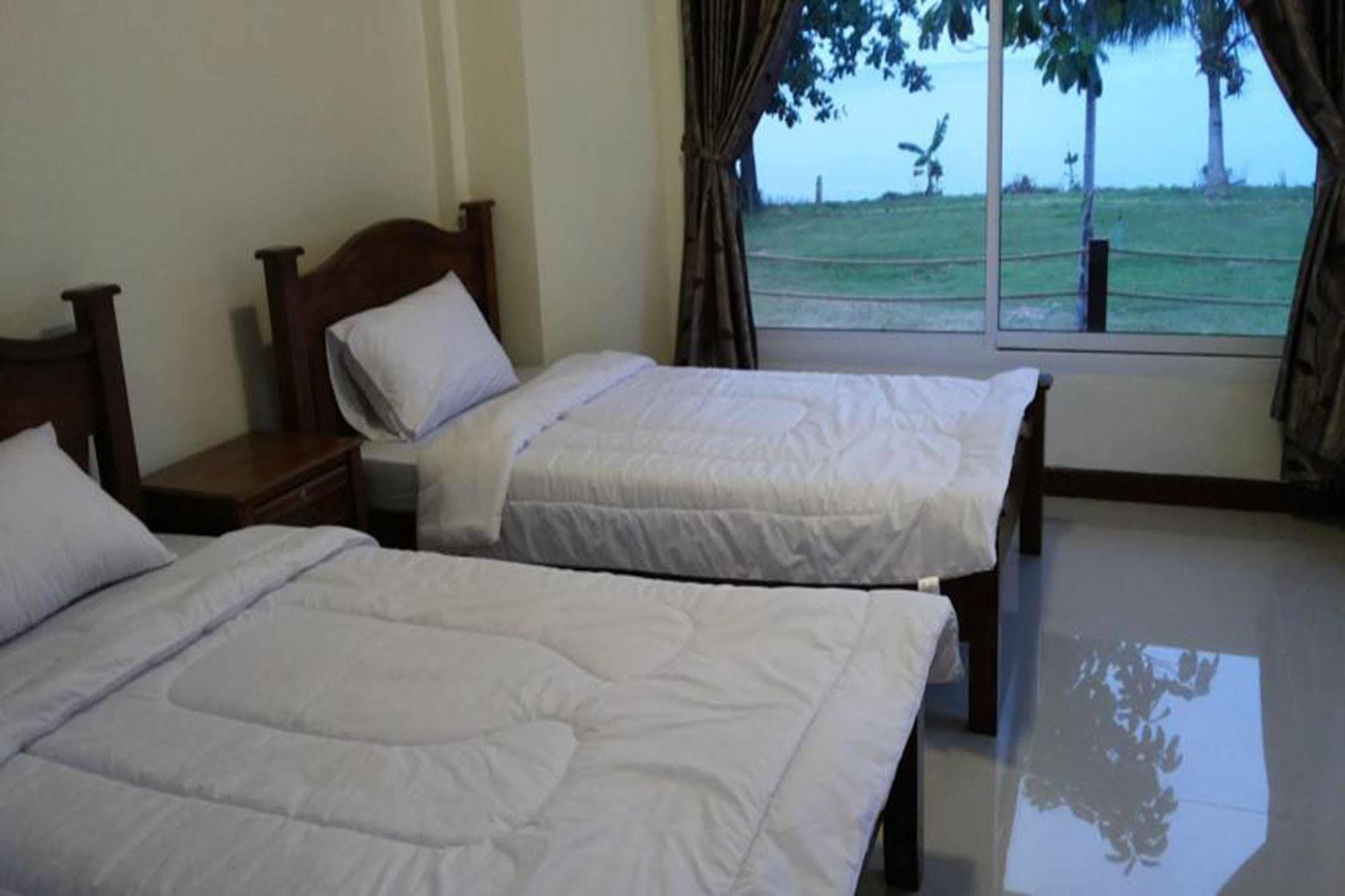 Lomtalay Resort Trat Laem Ngop Екстериор снимка