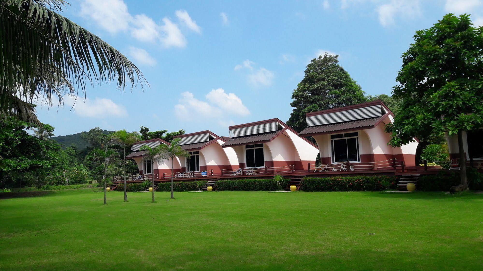 Lomtalay Resort Trat Laem Ngop Екстериор снимка